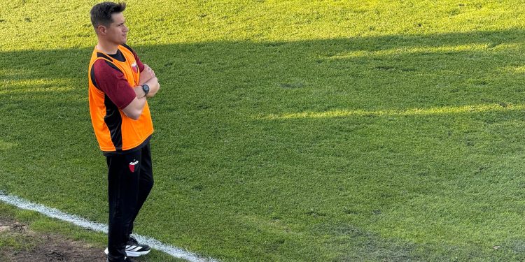 A tres fechas del final Colón sigue con «riesgo descenso»