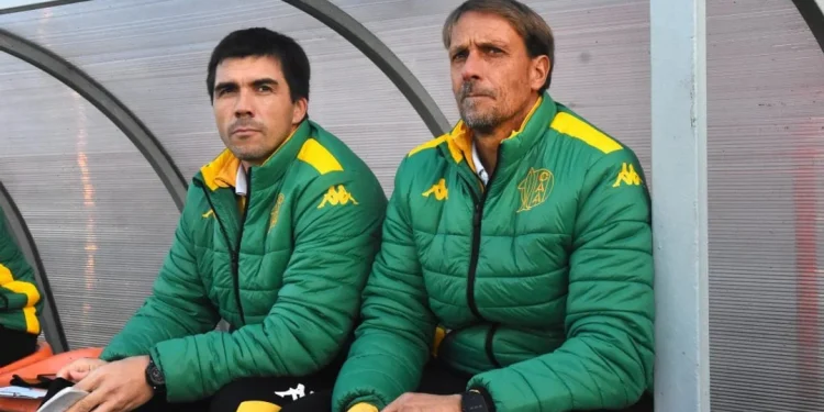 Aldosivi despidió a Mariano Charlier y ya tiene DT reemplazante