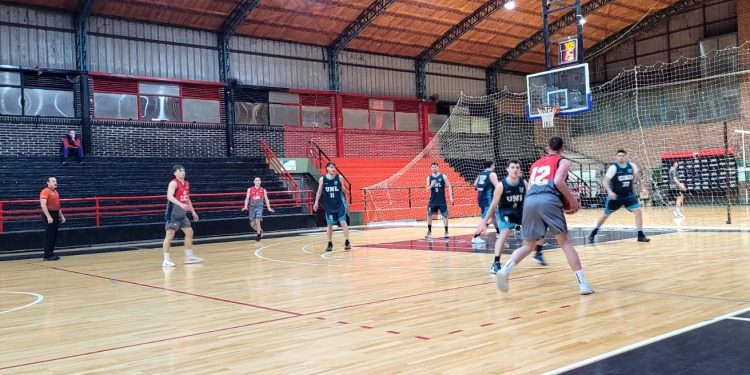 Oficial A2: Colón y República volvieron a ganar y siguen arriba