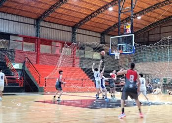 A2: Colón dio cuenta de Kimberley para afirmarse como único puntero