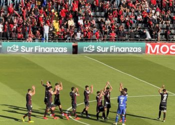 Colón «salvado»: llegó a 9 sin ganar y 430′ sin hacer un gol