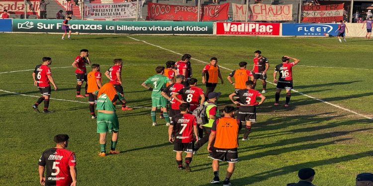 El plantel de Colón rechazó un premio extra por conservar la categoría