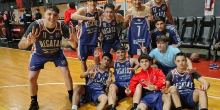 A2: Regatas Coronda abrió el capítulo 10 con otro festejo en Santo Tomé