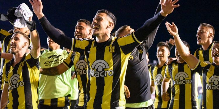 Deportivo Madryn, finalista en la Primera Nacional