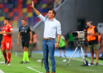 Aldosivi, con el debut de Farré, visita a Sarmiento en un duelo clave por la permanencia