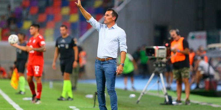 Aldosivi, con el debut de Farré, visita a Sarmiento en un duelo clave por la permanencia