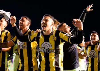 Deportivo Madryn está en la final de la PN por un ascenso y espera rival