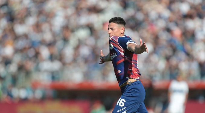 Triunfazo de Unión en La Plata para quedar en la cima de la tabla