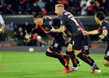 Con una ráfaga sobre el final, Newells venció a Atlético Tucumán