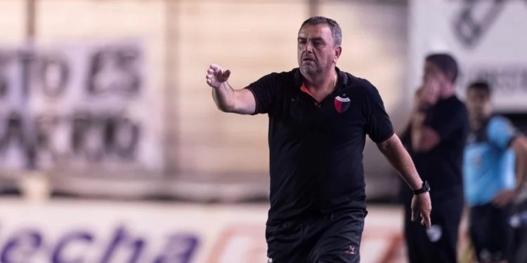 Osella señaló a un culpable por la situación de Colón: «Le dieron el poder absolutó y estrelló a la institución»