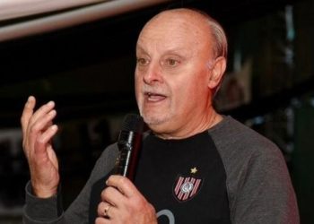 «Jugadores cagones, no tienen actitud, parecen señoritas…»