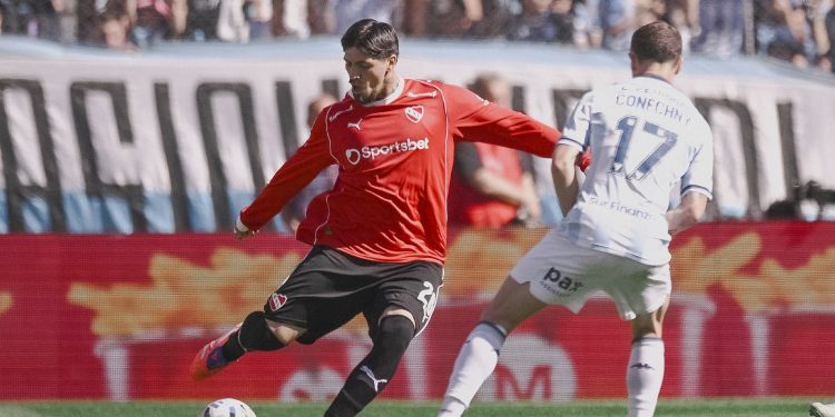 Racing e Independiente repartieron puntos en un clásico picante, polémico y con goles anulados