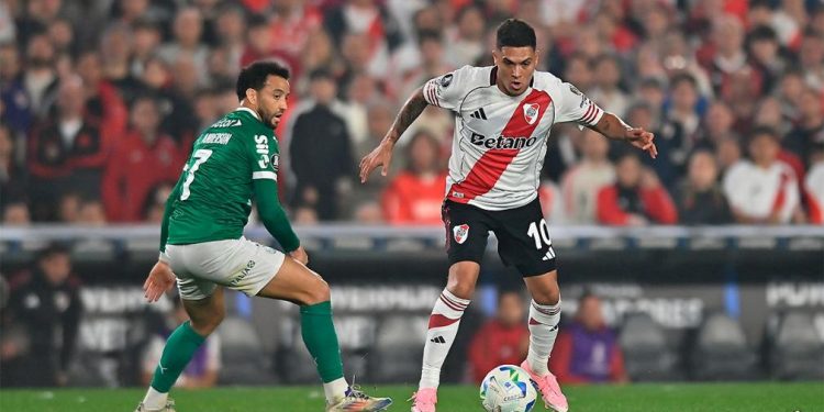 River va por una heroica remontada ante Palmeiras en Brasil