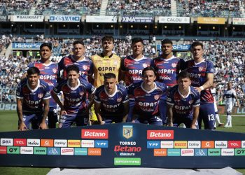 Triunfazo de Unión en La Plata para quedar en la cima de la tabla