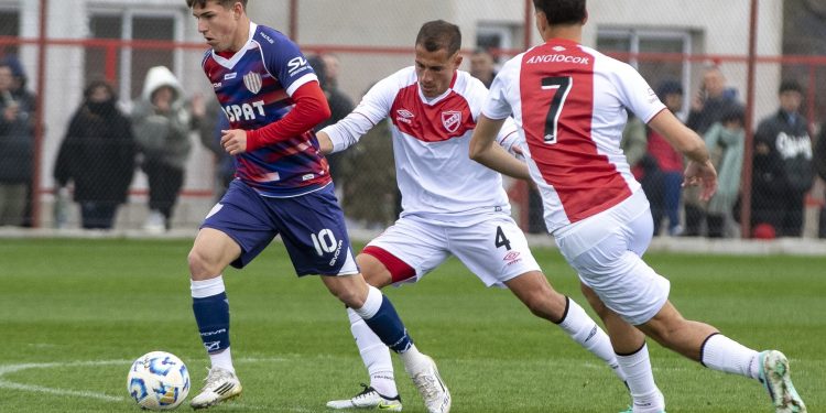 El pibe de reserva que Madelón llevó a Buenos Aires para el duelo ante Banfield