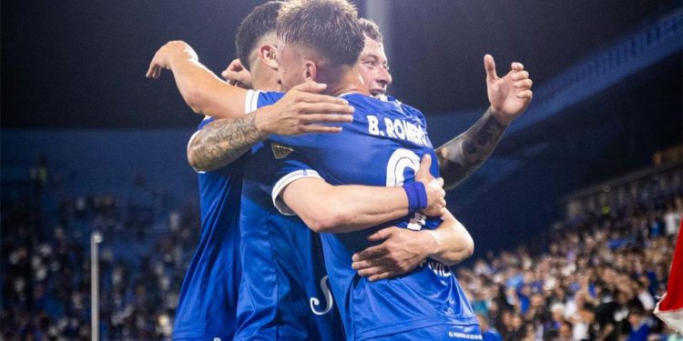 Vélez superó a Atlético Tucumán y quedó como escolta de Riestra