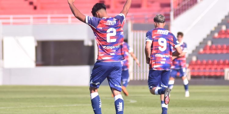 La reserva de Unión empató ante Barracas y se clasificó a playoffs