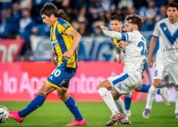 Central sumó un triunfazo ante Vélez en el Amalfitani