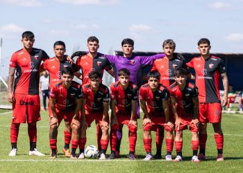 La reserva de Colón fue goleada en Mendoza
