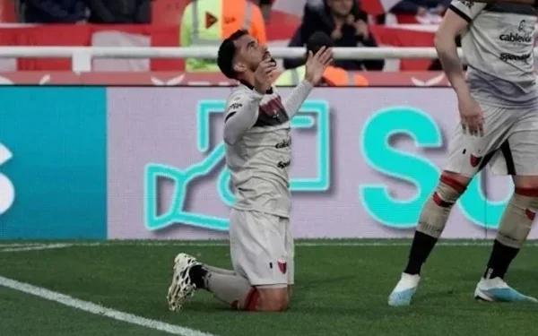 Colón no le pagó a Espínola y se viene la inhibición de FIFA