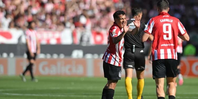 Estudiantes se quedó con el clásico platense y es líder en la zona de Unión