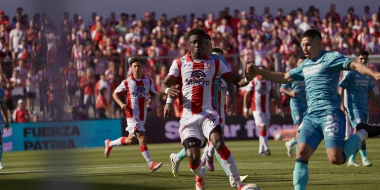 Instituto venció a Atlético Tucumán y se ilusiona