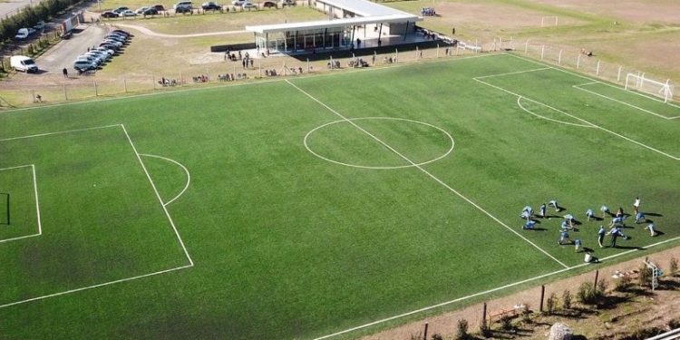 El club de los Messi, que jugará en la Primera C, podría tener como DT a un ex Unión