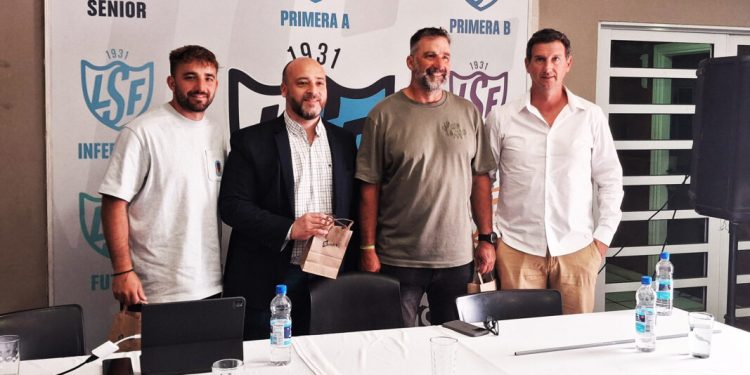 «Fútbol y un poco más»: Juanchi Pizzi pasó por el predio de la liga