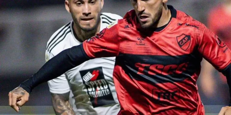 Platense y Riestra, duelo clave en Vicente López
