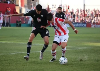 Riestra va por la punta ante Instituto