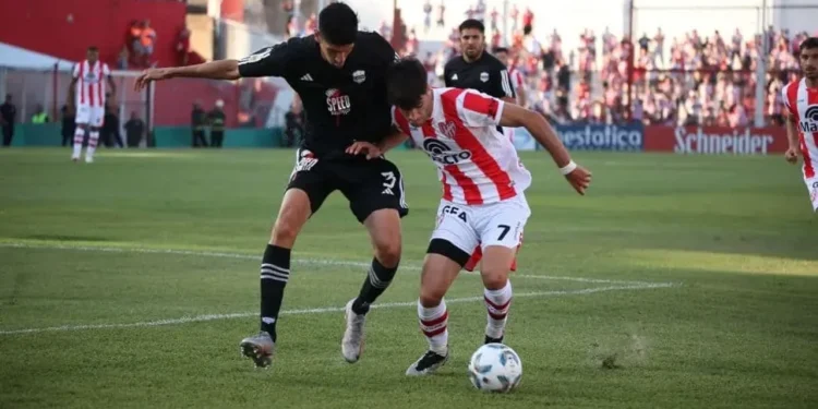 Riestra va por la punta ante Instituto