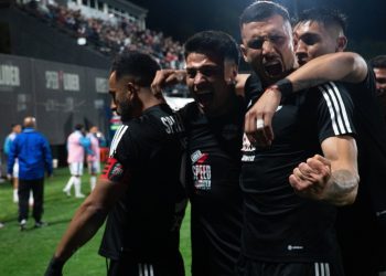 Deportivo Riestra festejó ante Instituto y volvió a la cima de la zona B