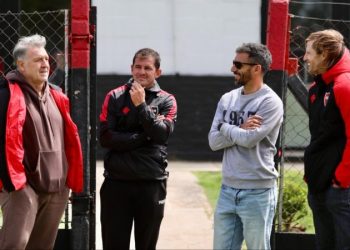 Antes de Unión: Martino y otros ídolos pasaron a respaldar al DT de Newells