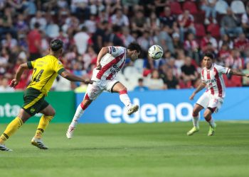 ST: Unión golea 3 a 0 a Defensa, y Taglia atajó un penal