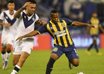 Vélez quiere trepar a la cima ante el duro Central