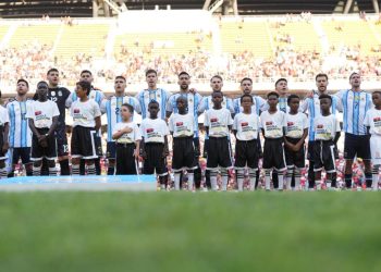 Por Lautaro y Messi, Argentina venció 2-0 a Angola, en un amistoso