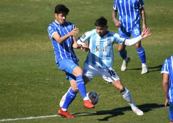 Atlético Tucumán y Godoy Cruz se miden con mucho en juego