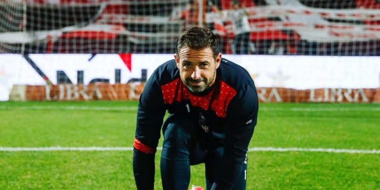 Atajó 3 partidos en Colón y se retiró a los 44 años