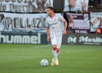 Corvalán estaría a un paso de dejar Unión para jugar en la Primera Nacional