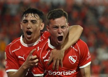 Independiente goleó a Atlético Tucumán