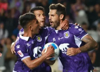 Un ex Colón sigue haciendo goles importantes a los 41 años