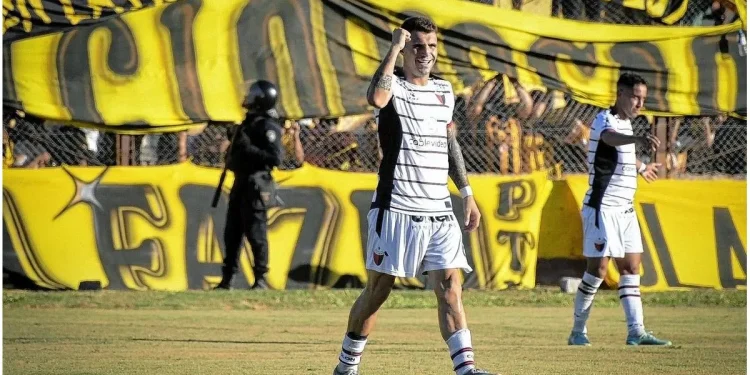 Otro jugador rescindió su contrato con Colón