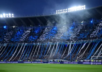 Racing levantó la sanción y tendrá público en el Cilindro ante River