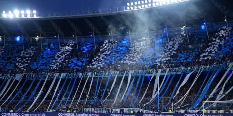 Racing levantó la sanción y tendrá público en el Cilindro ante River