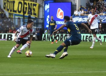 Boca y River se enfrentan en un Superclásico fundamental