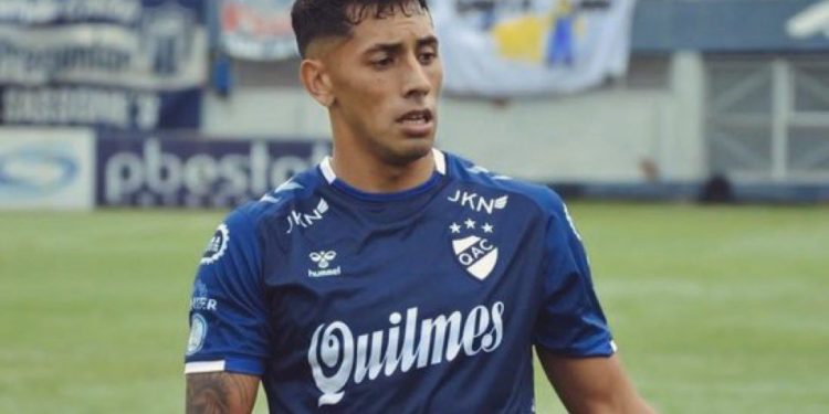 Allende, en Santa Fe para sumarse a Colón: «Me gustó la idea y lo que tiene pensado el club»