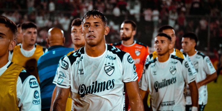 Colón también tiene avanzada la llegada de un lateral izquierdo