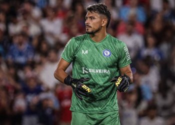 Fue elegido el mejor arquero de su liga y confirmó que está «en la dulce espera» para llegar a Unión