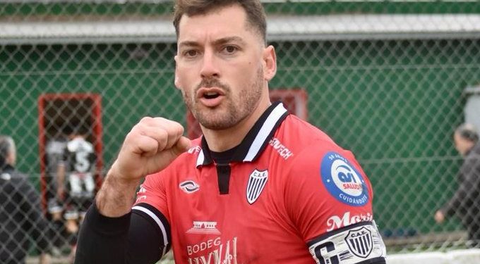 Quién es Budiño, el arquero por el que negocia Colón