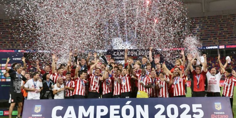 La «armada Sabalera» campeona del Clausura con Estudiantes